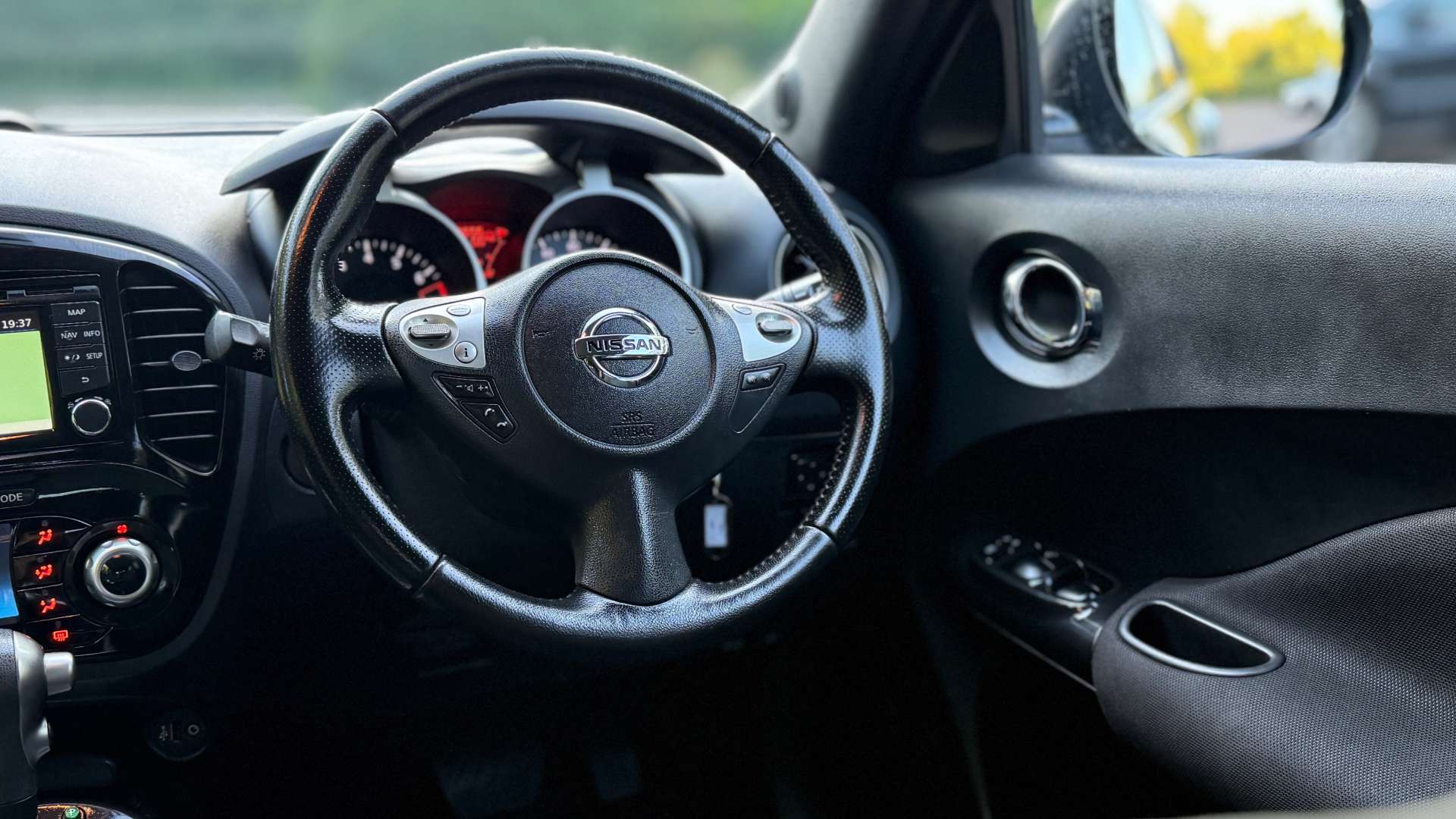 NISSAN JUKE 1.6 Juke N-Tec CVT 5dr #28