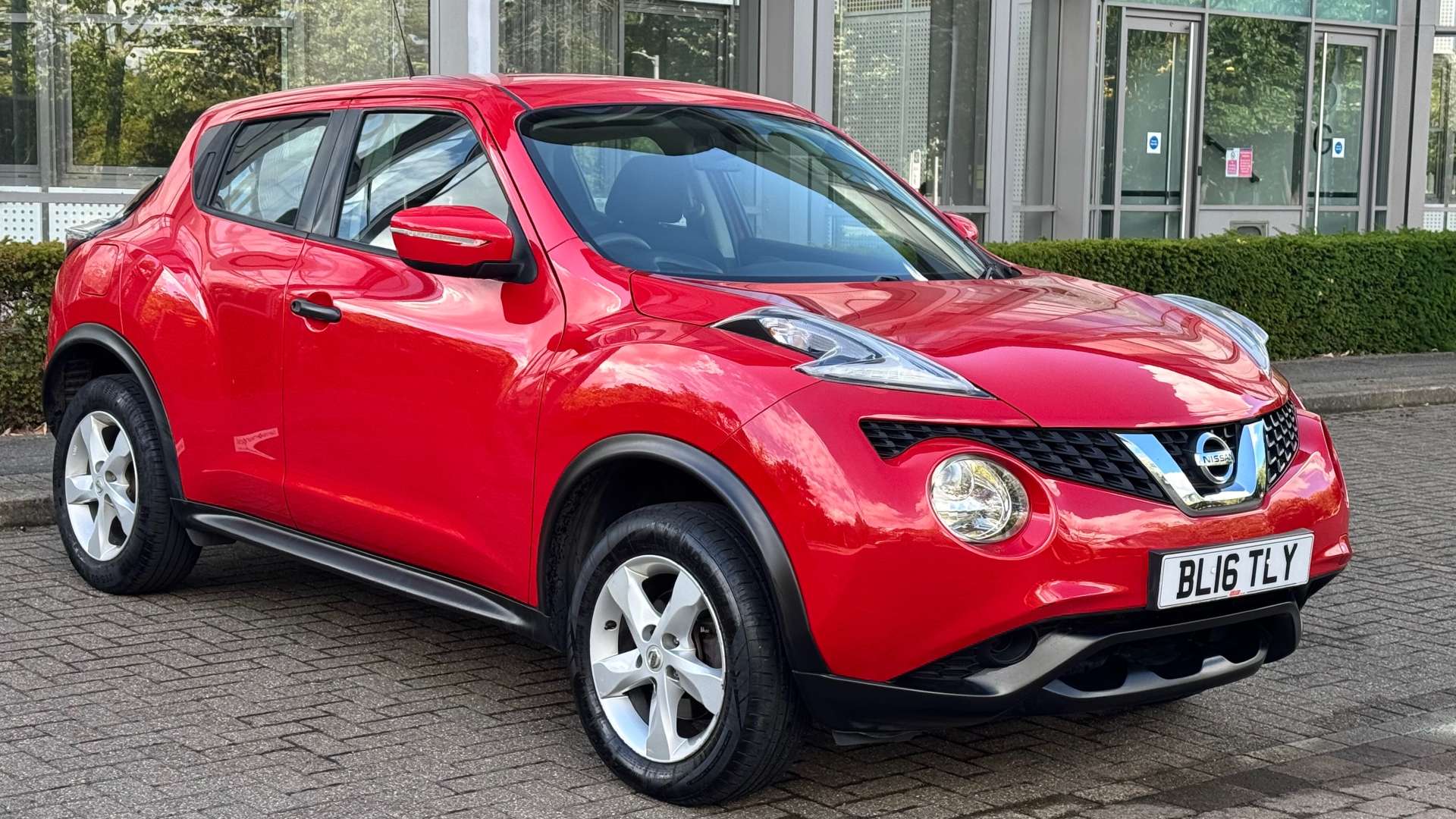 NISSAN JUKE 1.6 Juke Visia 5dr #0