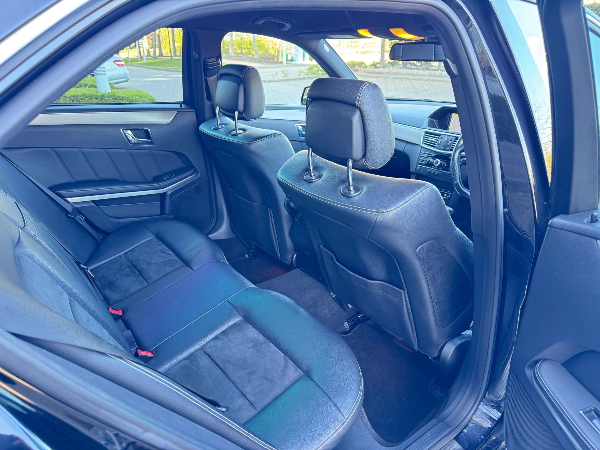 MERCEDES-BENZ E-CLASS 3.0 E350 BlueEfficiency Sport CDi Auto 4dr #7