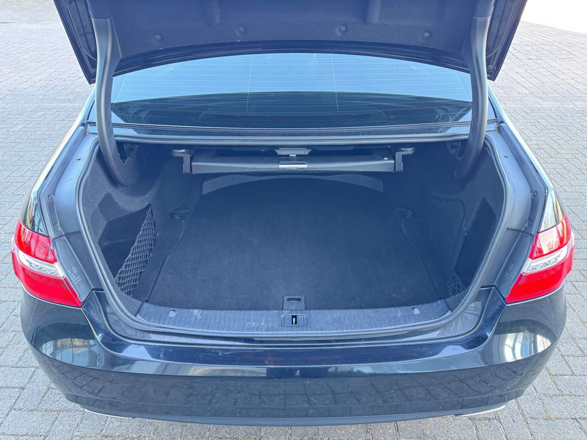 MERCEDES-BENZ E-CLASS 3.0 E350 BlueEfficiency Sport CDi Auto 4dr #12