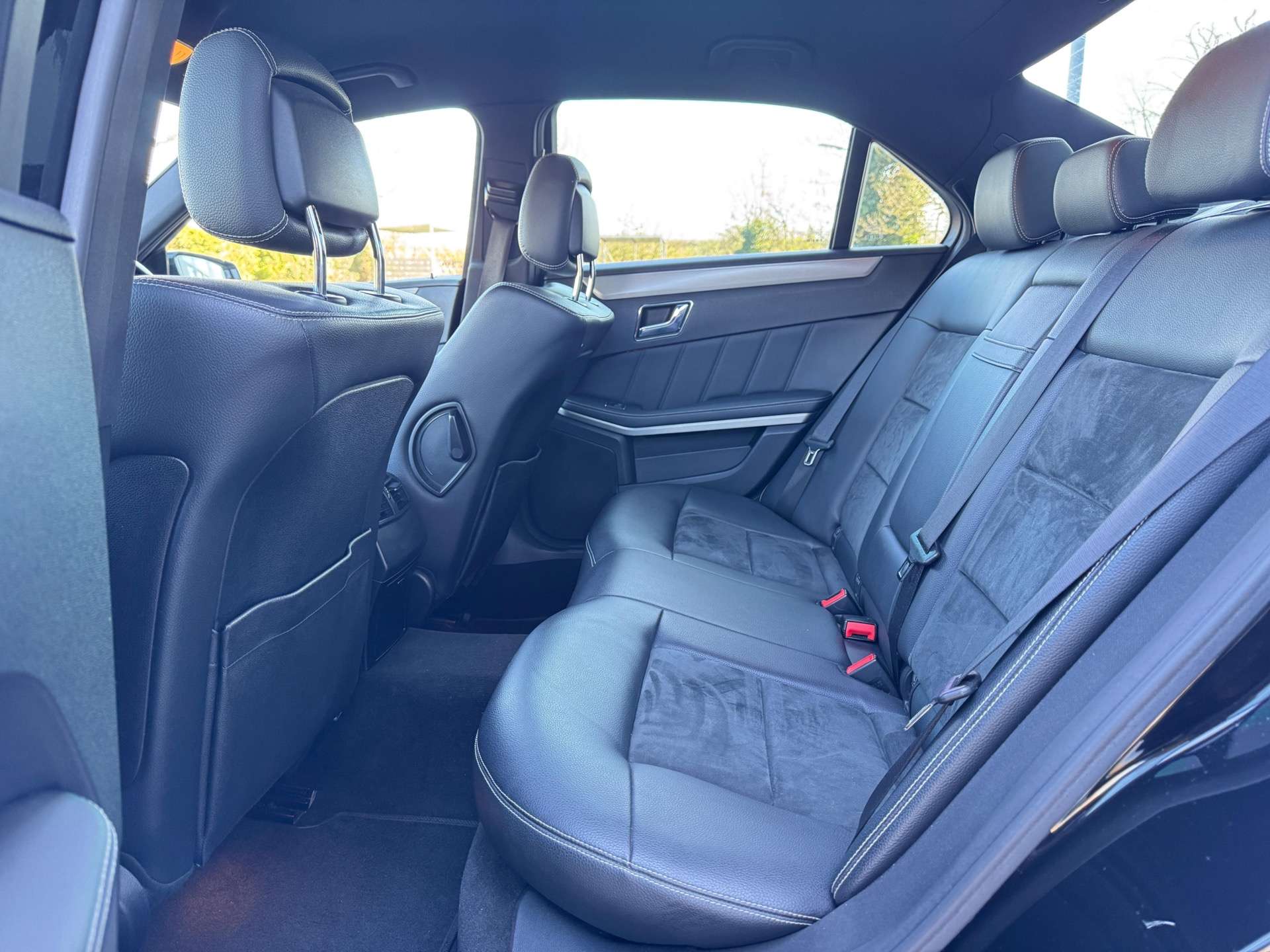 MERCEDES-BENZ E-CLASS 3.0 E350 BlueEfficiency Sport CDi Auto 4dr #16