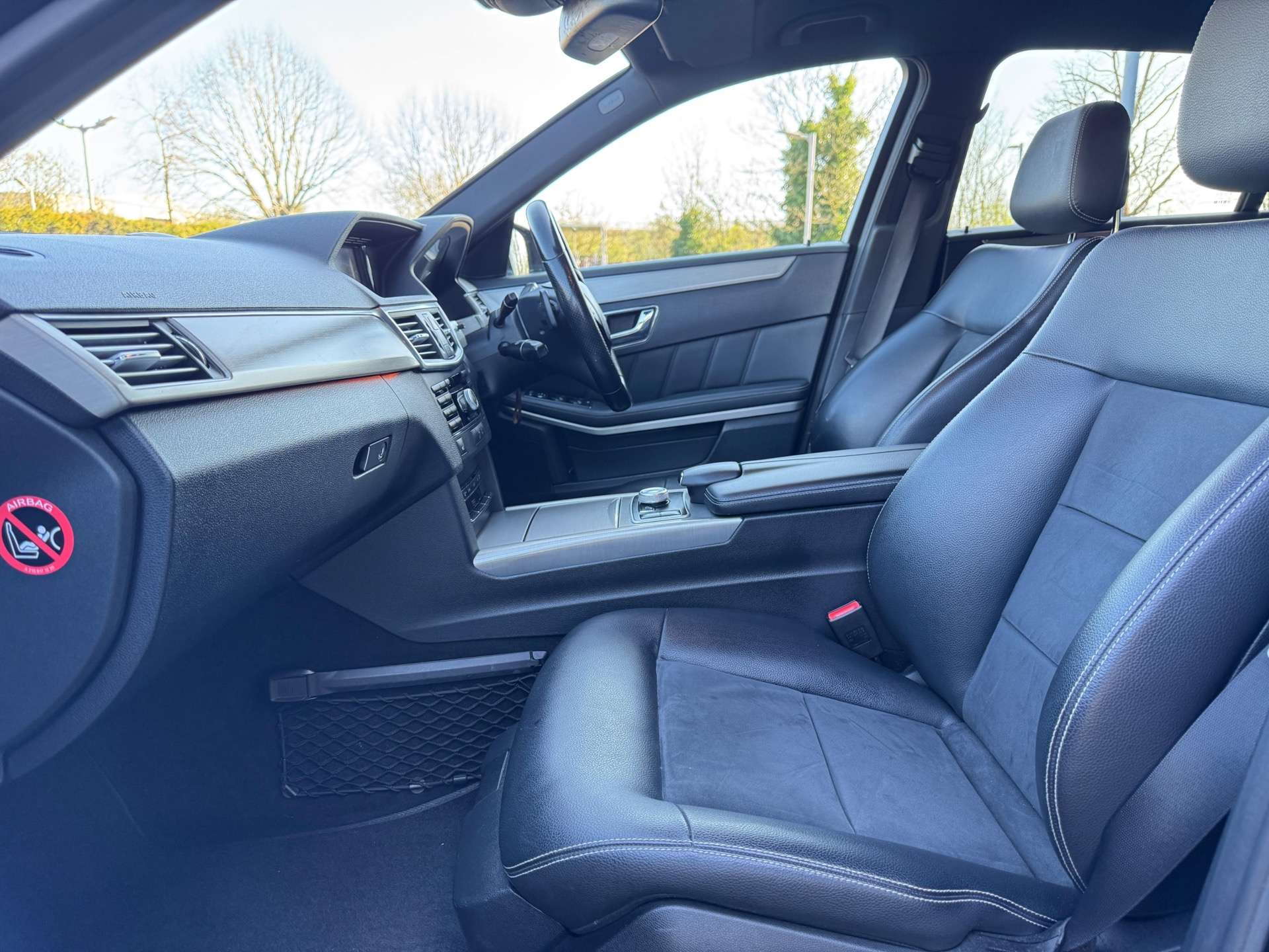 MERCEDES-BENZ E-CLASS 3.0 E350 BlueEfficiency Sport CDi Auto 4dr #25