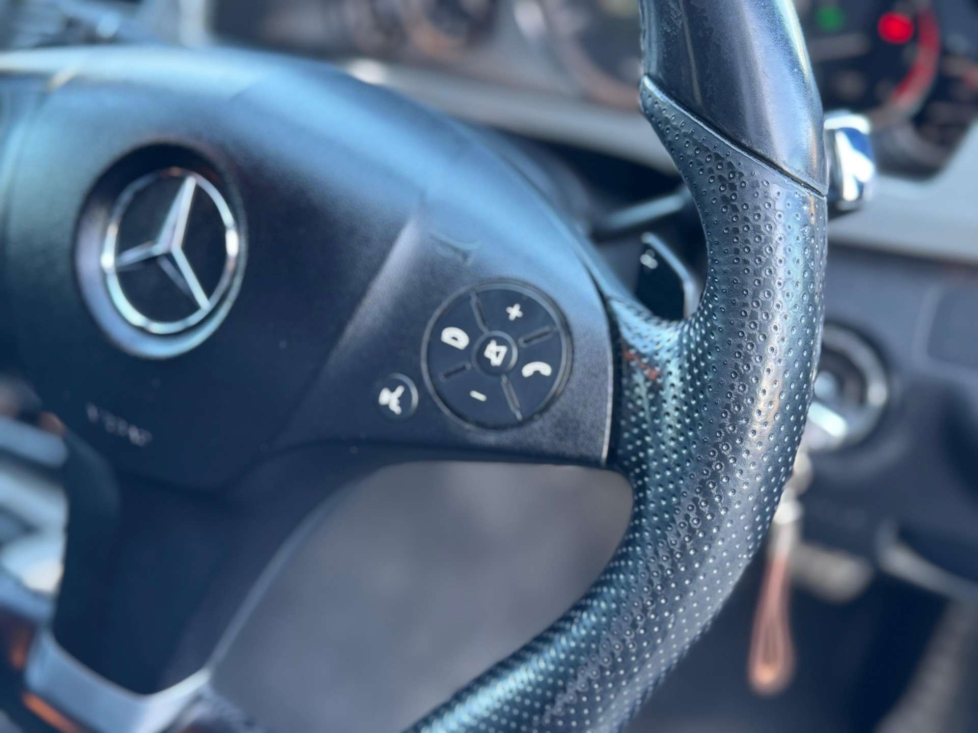 MERCEDES-BENZ E-CLASS 3.0 E350 BlueEfficiency Sport CDi Auto 4dr #33