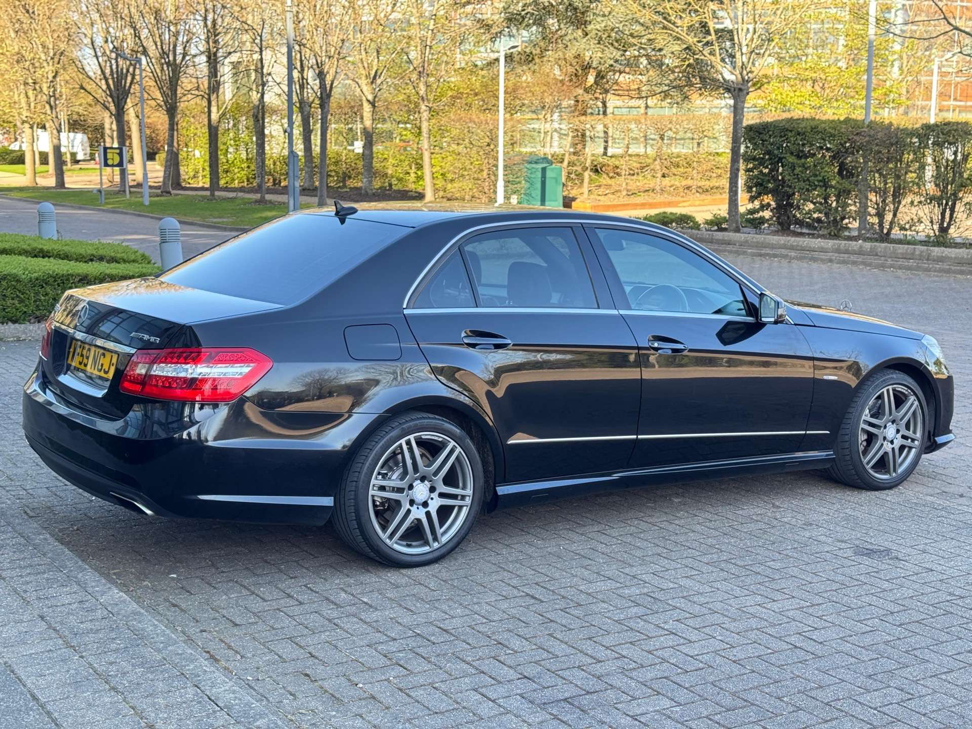 MERCEDES-BENZ E-CLASS 3.0 E350 BlueEfficiency Sport CDi Auto 4dr #44