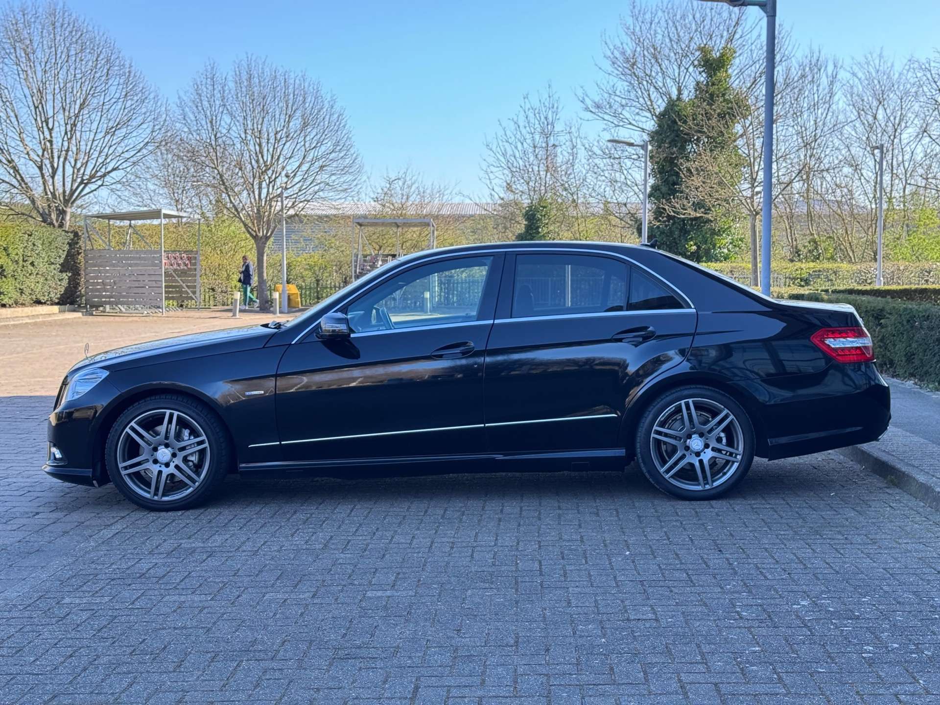 MERCEDES-BENZ E-CLASS 3.0 E350 BlueEfficiency Sport CDi Auto 4dr #45
