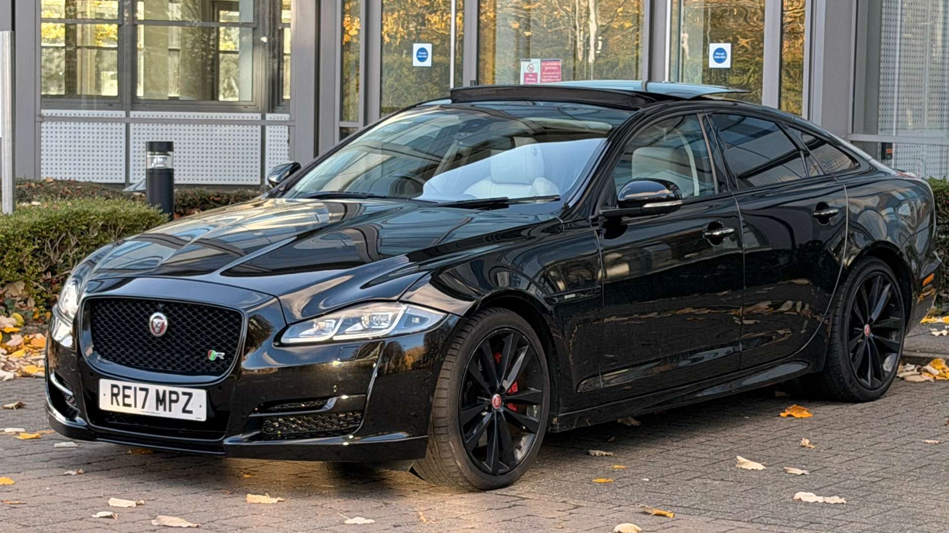 JAGUAR XJ 3.0 XJ R-Sport V6 Auto 4dr #5