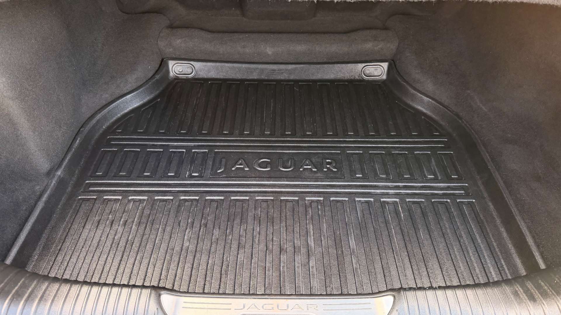 JAGUAR XJ 3.0 XJ R-Sport V6 Auto 4dr #11