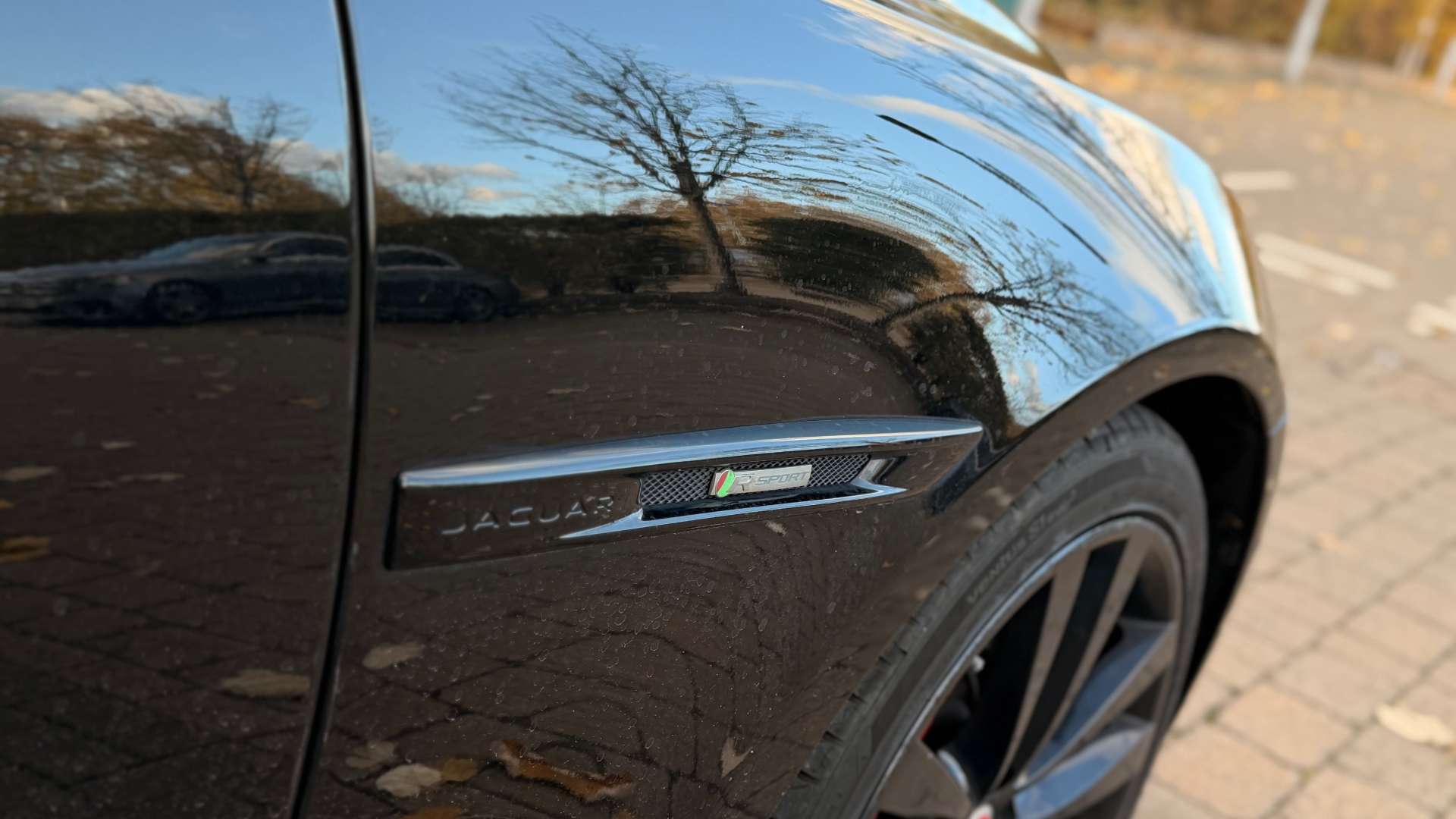 JAGUAR XJ 3.0 XJ R-Sport V6 Auto 4dr #13