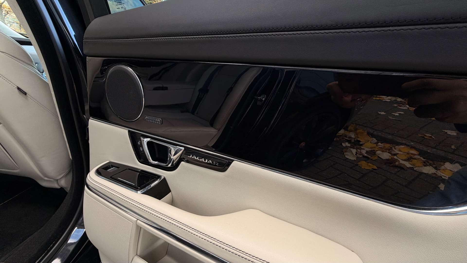 JAGUAR XJ 3.0 XJ R-Sport V6 Auto 4dr #22