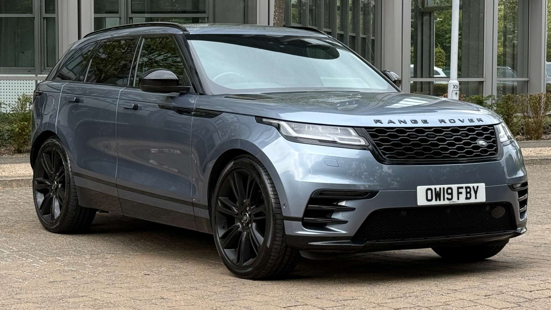 LAND ROVER RANGE ROVER VELAR 2.0 Range Rover Velar R-Dynamic HSE D240 Auto 4WD 5dr #1