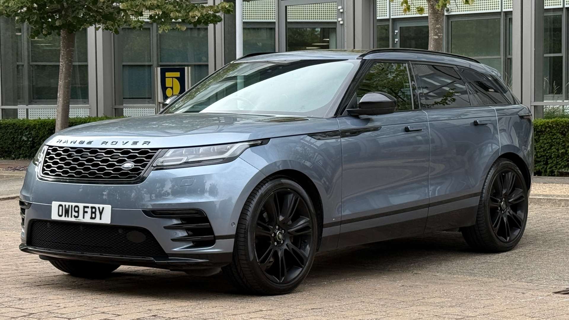 LAND ROVER RANGE ROVER VELAR 2.0 Range Rover Velar R-Dynamic HSE D240 Auto 4WD 5dr #6