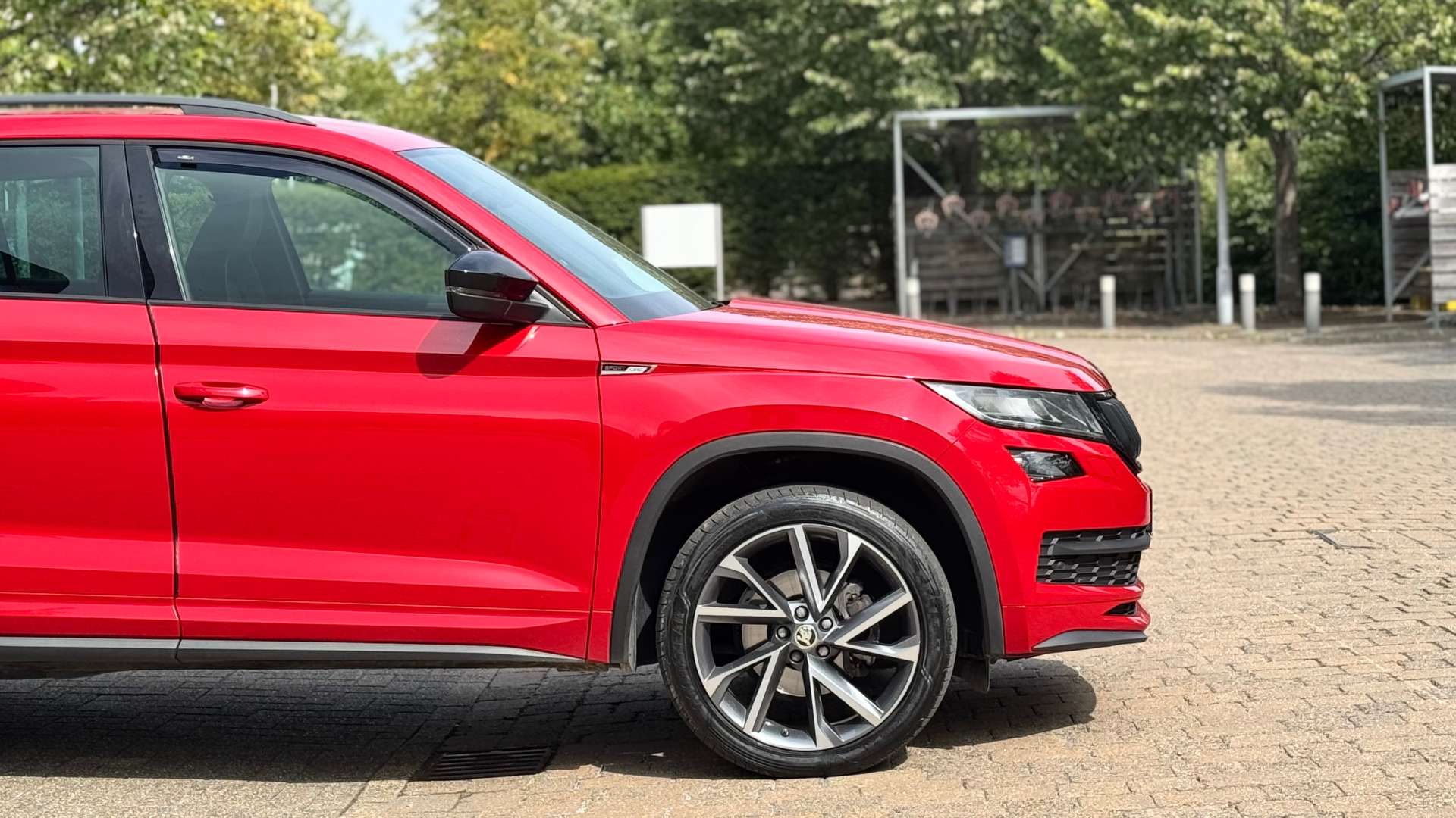 SKODA KODIAQ 2.0 Kodiaq Sportline TDI SCR 4x4 Semi-Auto 4WD 5dr #11