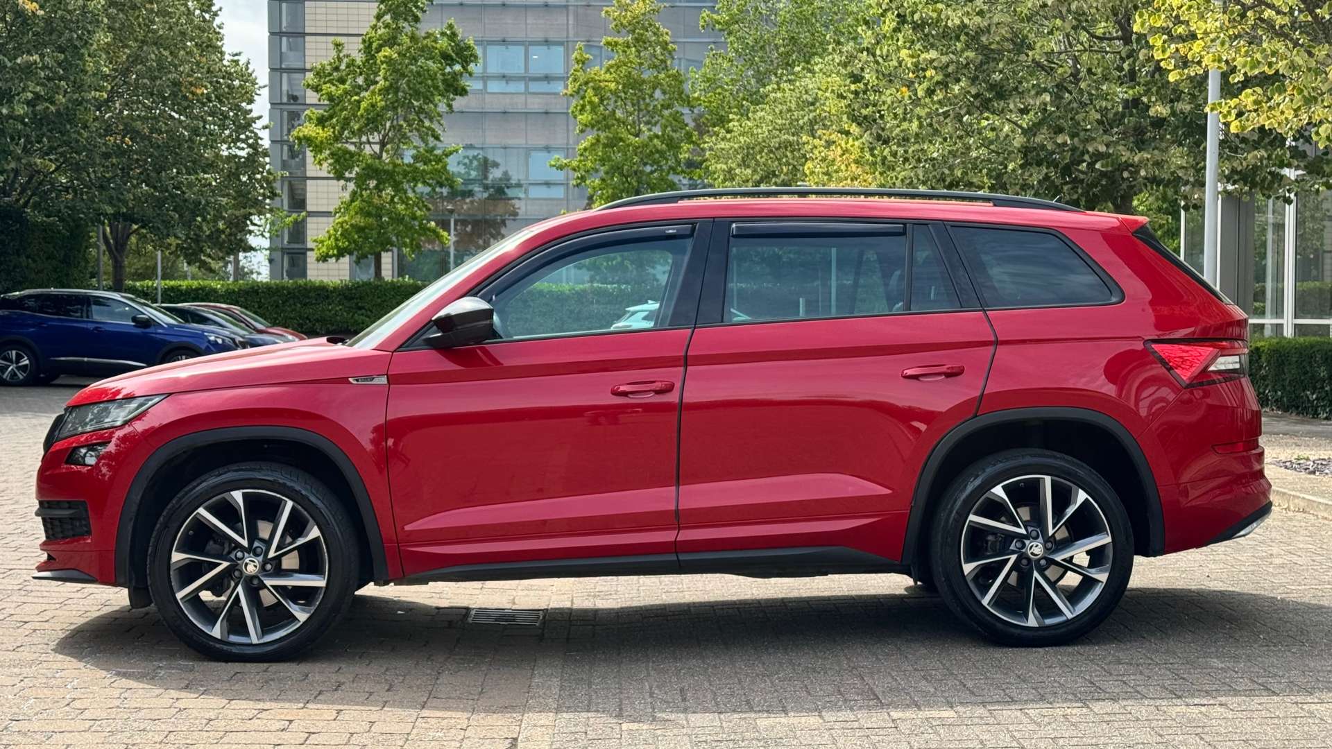 SKODA KODIAQ 2.0 Kodiaq Sportline TDI SCR 4x4 Semi-Auto 4WD 5dr #12