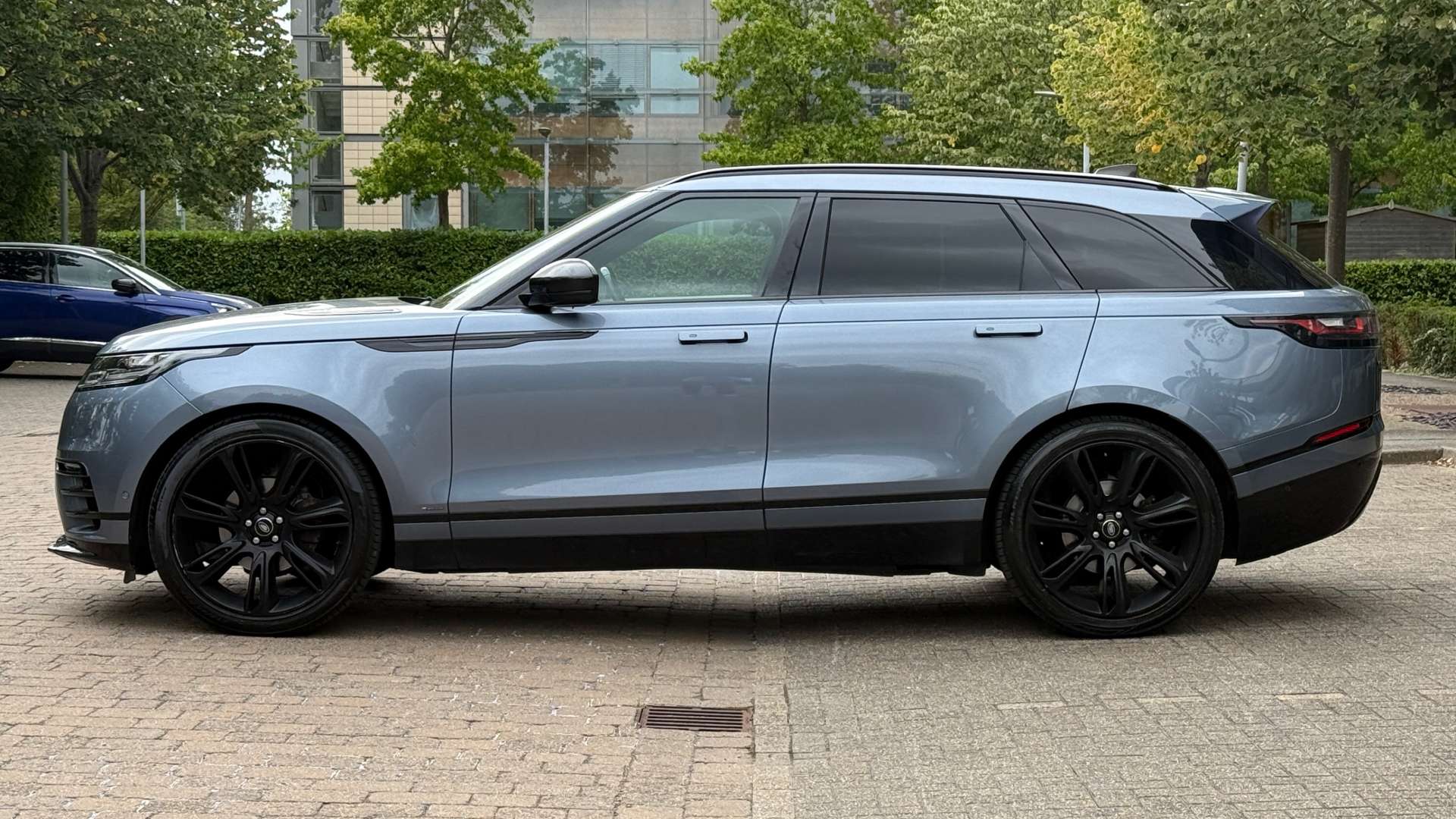 LAND ROVER RANGE ROVER VELAR 2.0 Range Rover Velar R-Dynamic HSE D240 Auto 4WD 5dr #20
