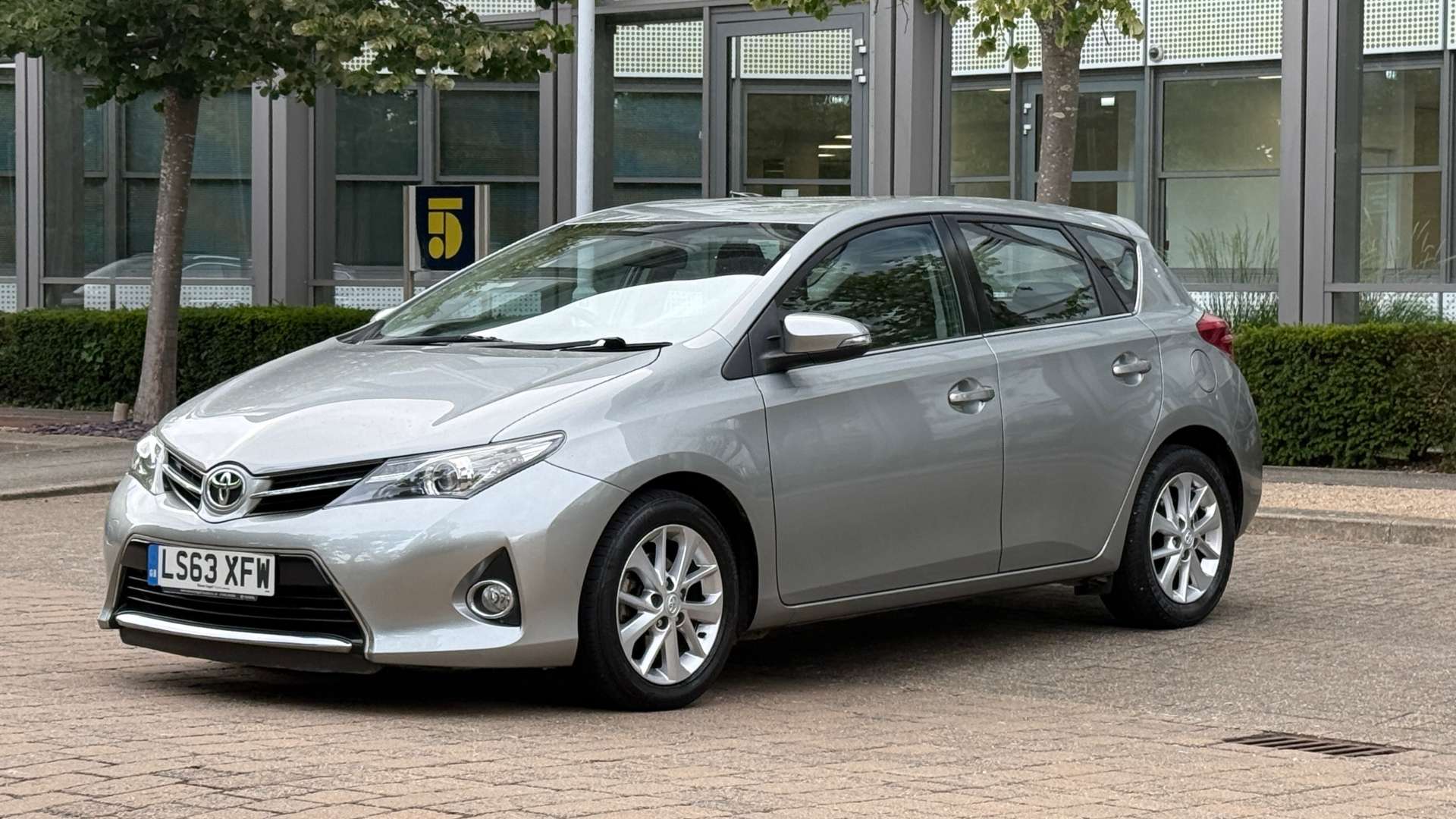 TOYOTA AURIS 1.3 Auris Icon Dual VVT-i 5dr #1