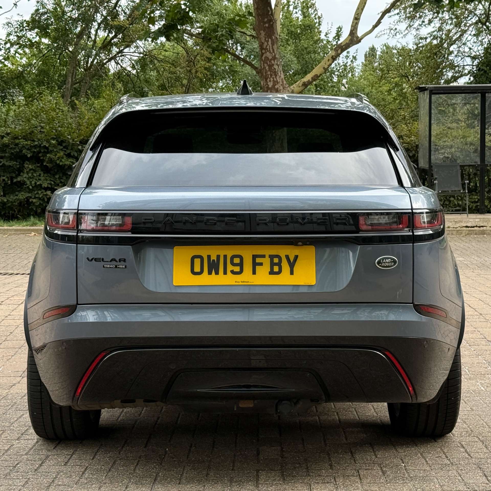 LAND ROVER RANGE ROVER VELAR 2.0 Range Rover Velar R-Dynamic HSE D240 Auto 4WD 5dr #23