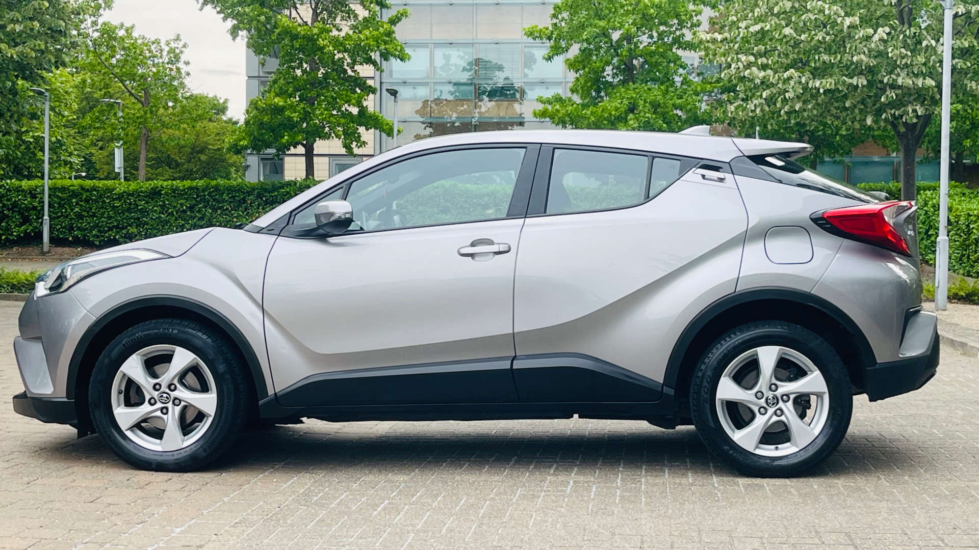 TOYOTA C-HR 1.2 C-HR Icon CVT 5dr #3