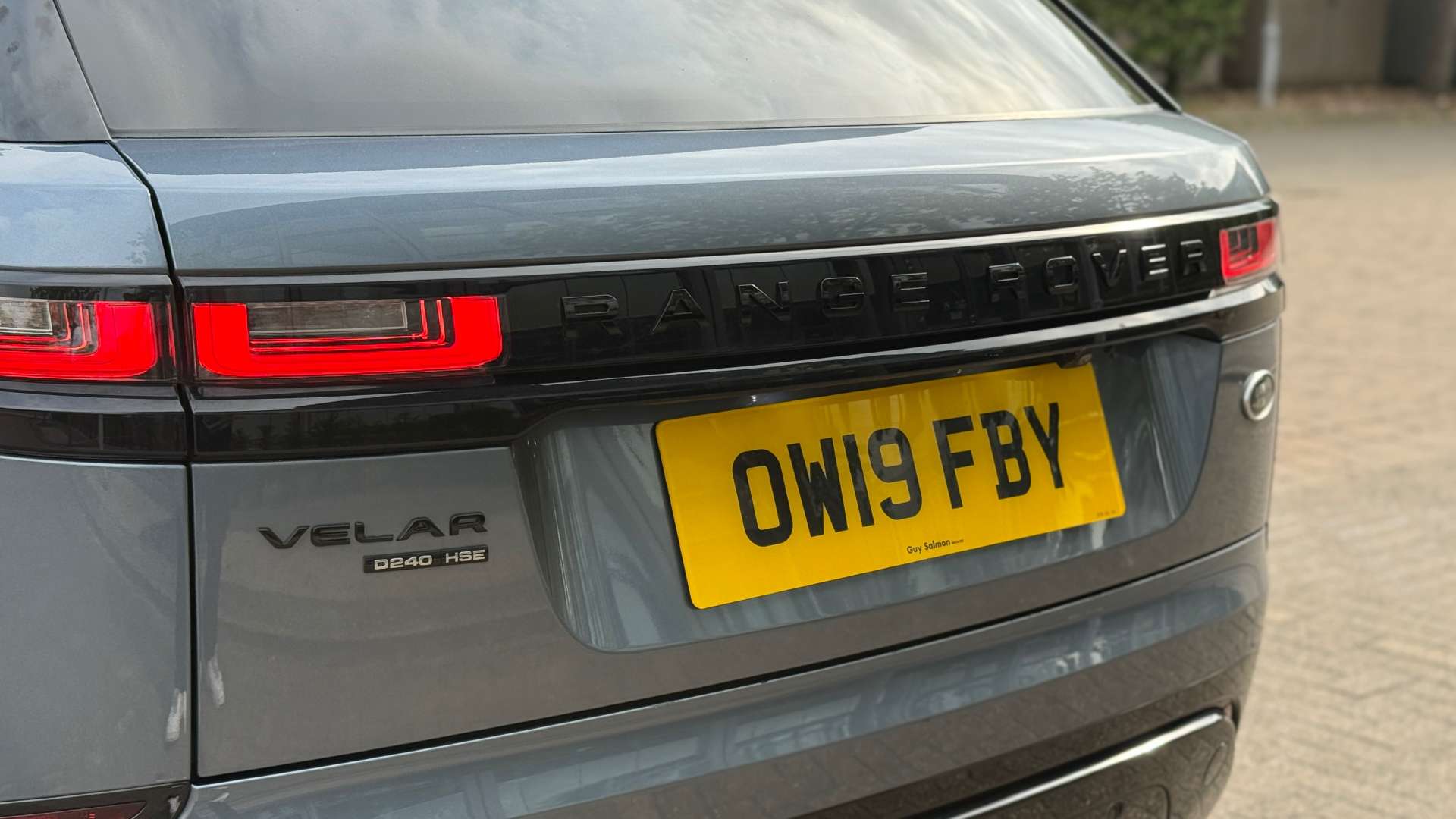 LAND ROVER RANGE ROVER VELAR 2.0 Range Rover Velar R-Dynamic HSE D240 Auto 4WD 5dr #28