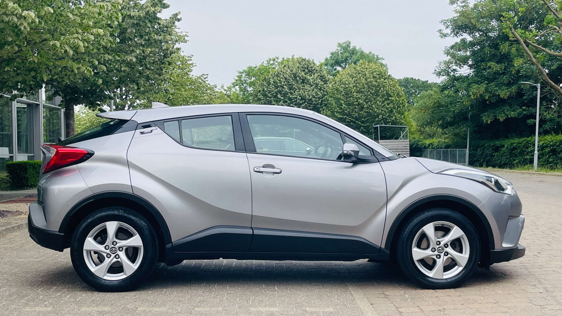 TOYOTA C-HR 1.2 C-HR Icon CVT 5dr #11