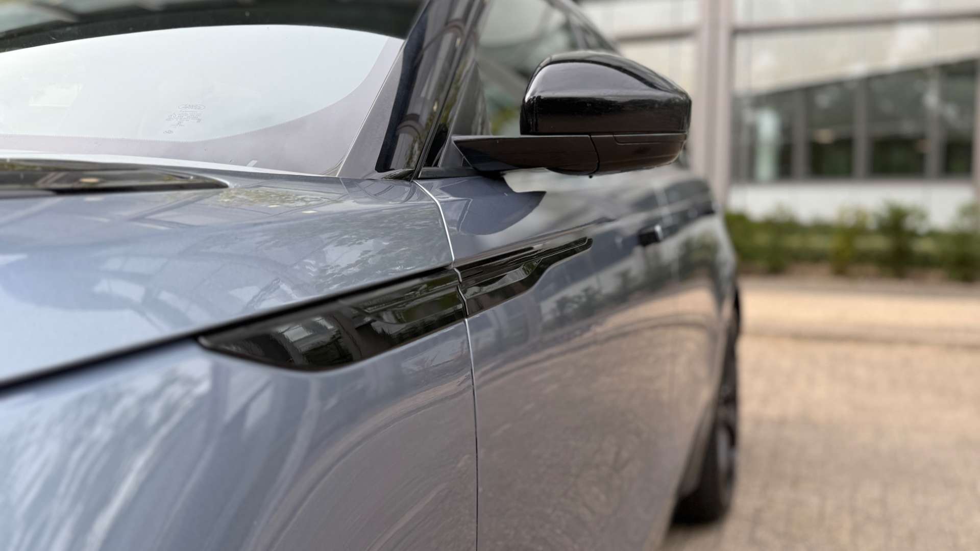 LAND ROVER RANGE ROVER VELAR 2.0 Range Rover Velar R-Dynamic HSE D240 Auto 4WD 5dr #31