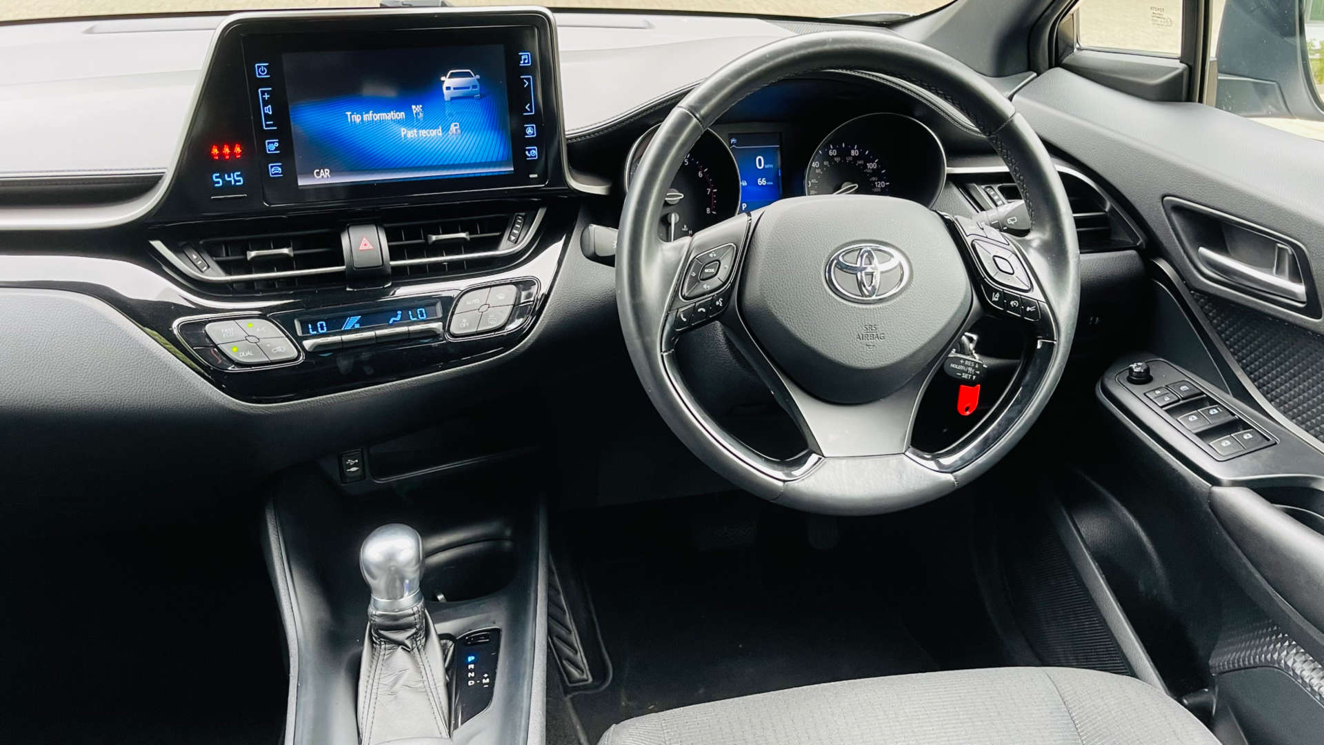 TOYOTA C-HR 1.2 C-HR Icon CVT 5dr #23