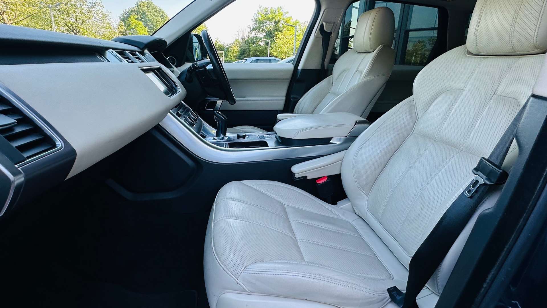 LAND ROVER RANGE ROVER SPORT 3.0 Range Rover Sport HSE SDV6 Auto 4WD 5dr #3