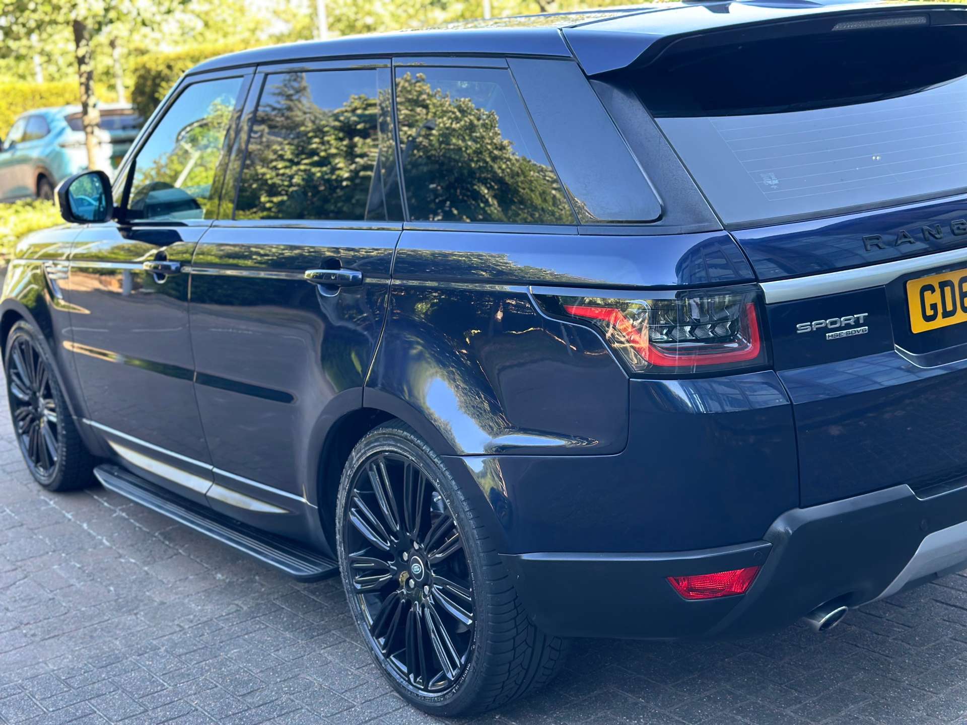LAND ROVER RANGE ROVER SPORT 3.0 Range Rover Sport HSE SDV6 Auto 4WD 5dr #11