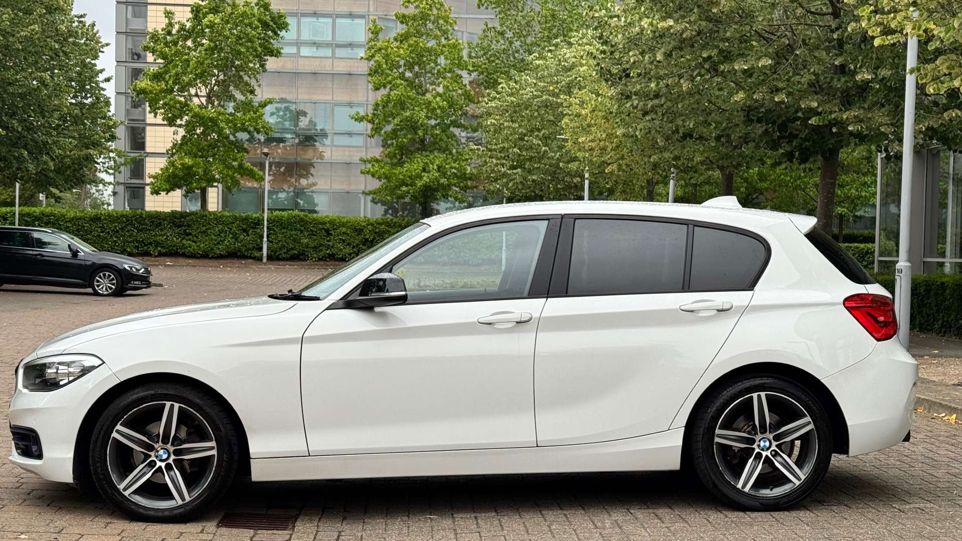 BMW 1 SERIES 1.5 116D Sport Auto 5dr #20