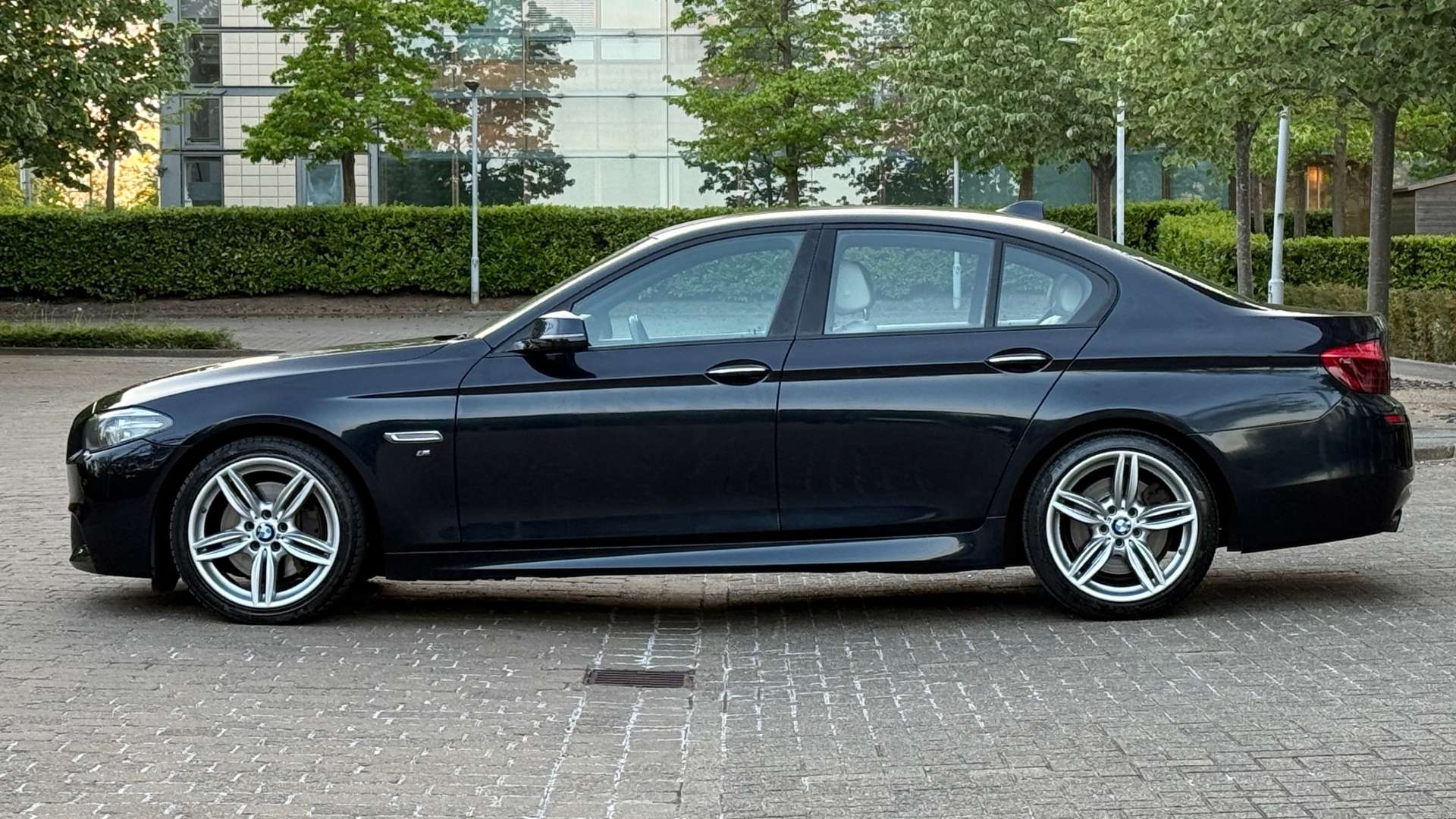 BMW 5 SERIES 3.0 535d M Sport Auto 4dr #2