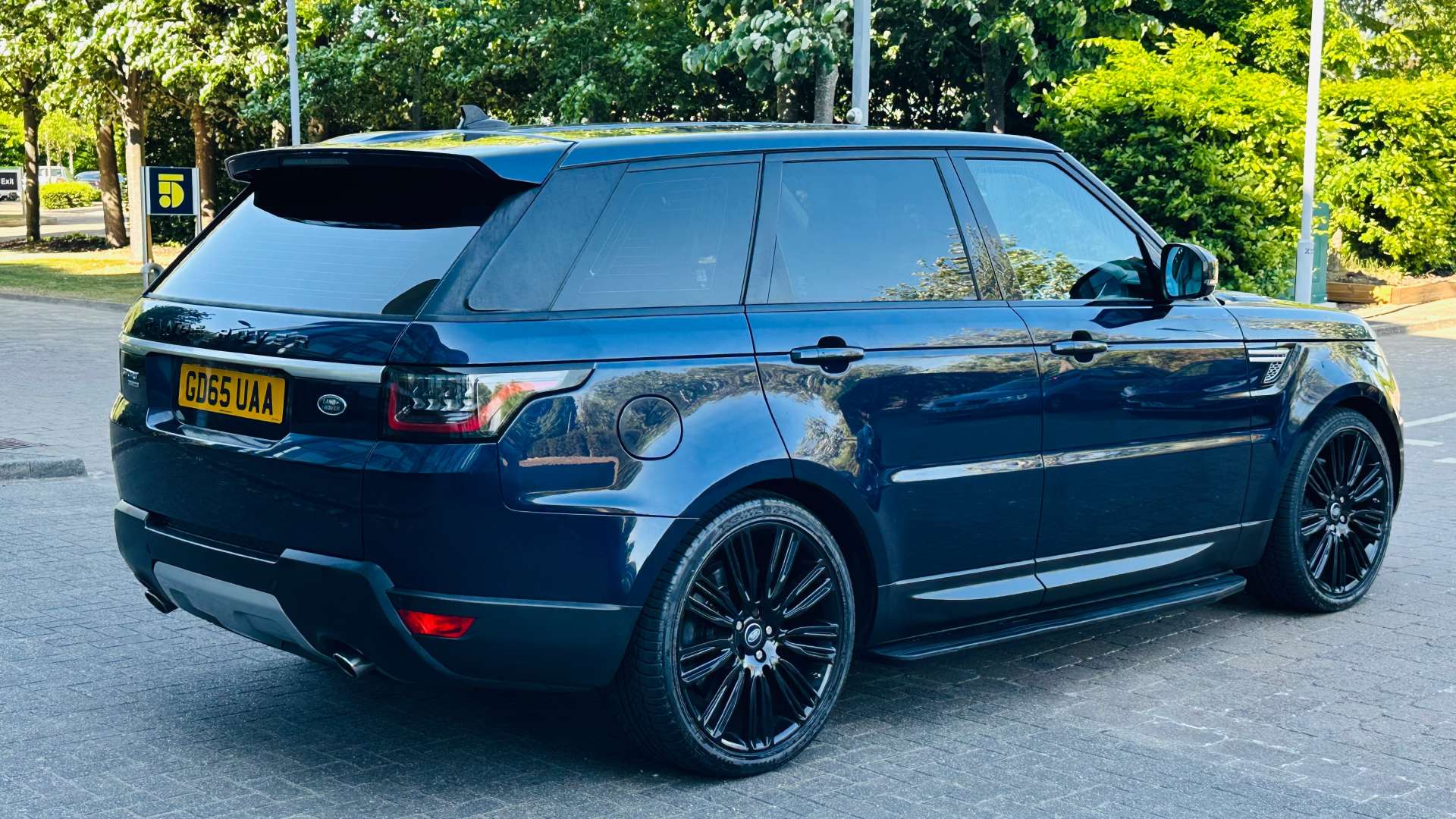 LAND ROVER RANGE ROVER SPORT 3.0 Range Rover Sport HSE SDV6 Auto 4WD 5dr #14