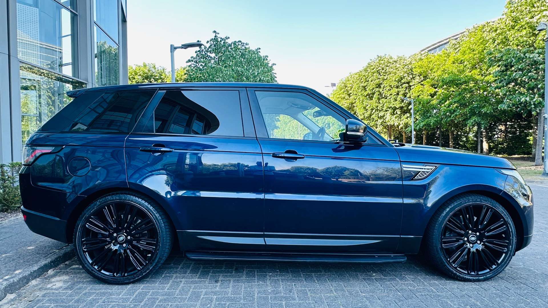 LAND ROVER RANGE ROVER SPORT 3.0 Range Rover Sport HSE SDV6 Auto 4WD 5dr #17