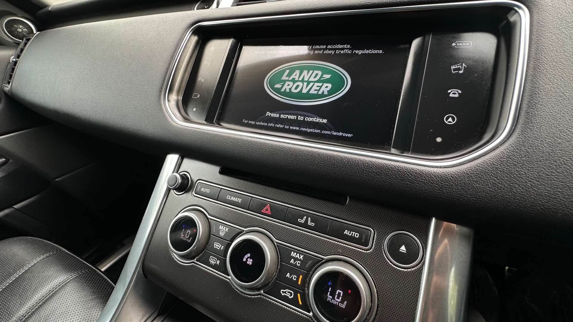 LAND ROVER RANGE ROVER SPORT 3.0 Range Rover Sport HSE Dynamic SDV6 Auto 4WD 5dr #40
