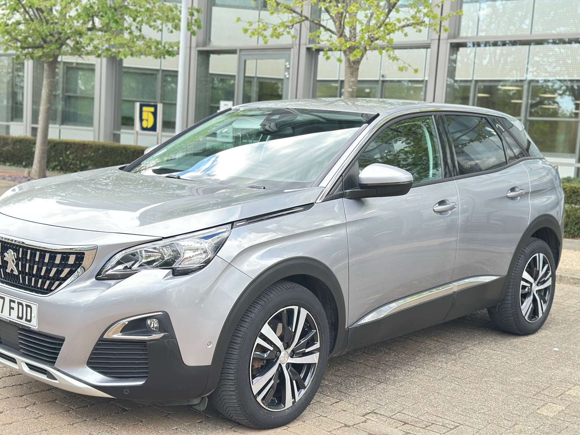 PEUGEOT 3008 1.2 3008 Allure S/S 5dr #4