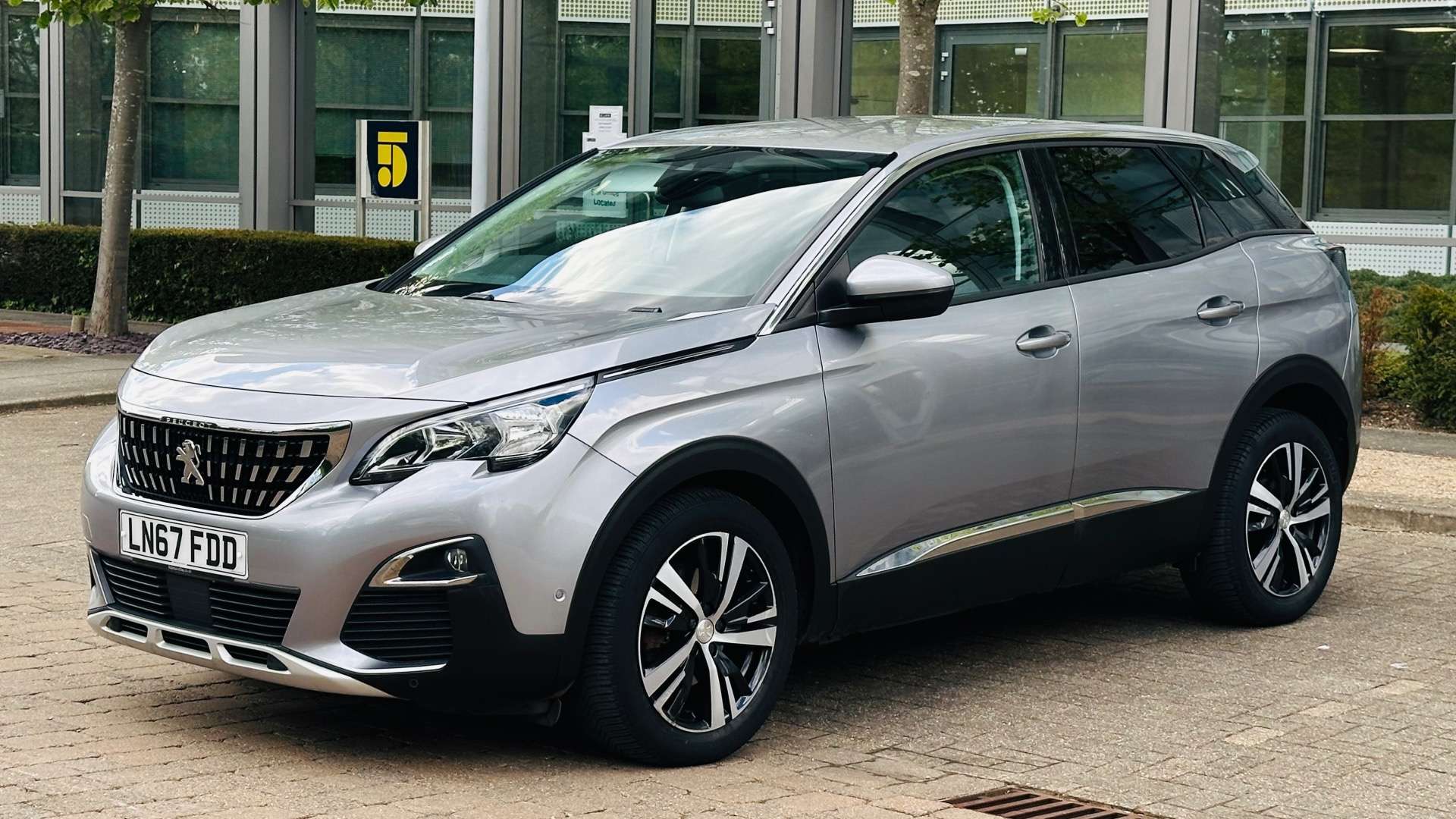 PEUGEOT 3008 1.2 3008 Allure S/S 5dr #5