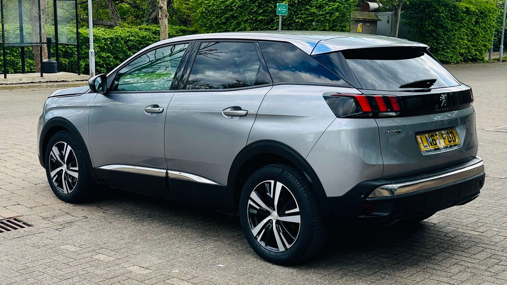 PEUGEOT 3008 1.2 3008 Allure S/S 5dr #9