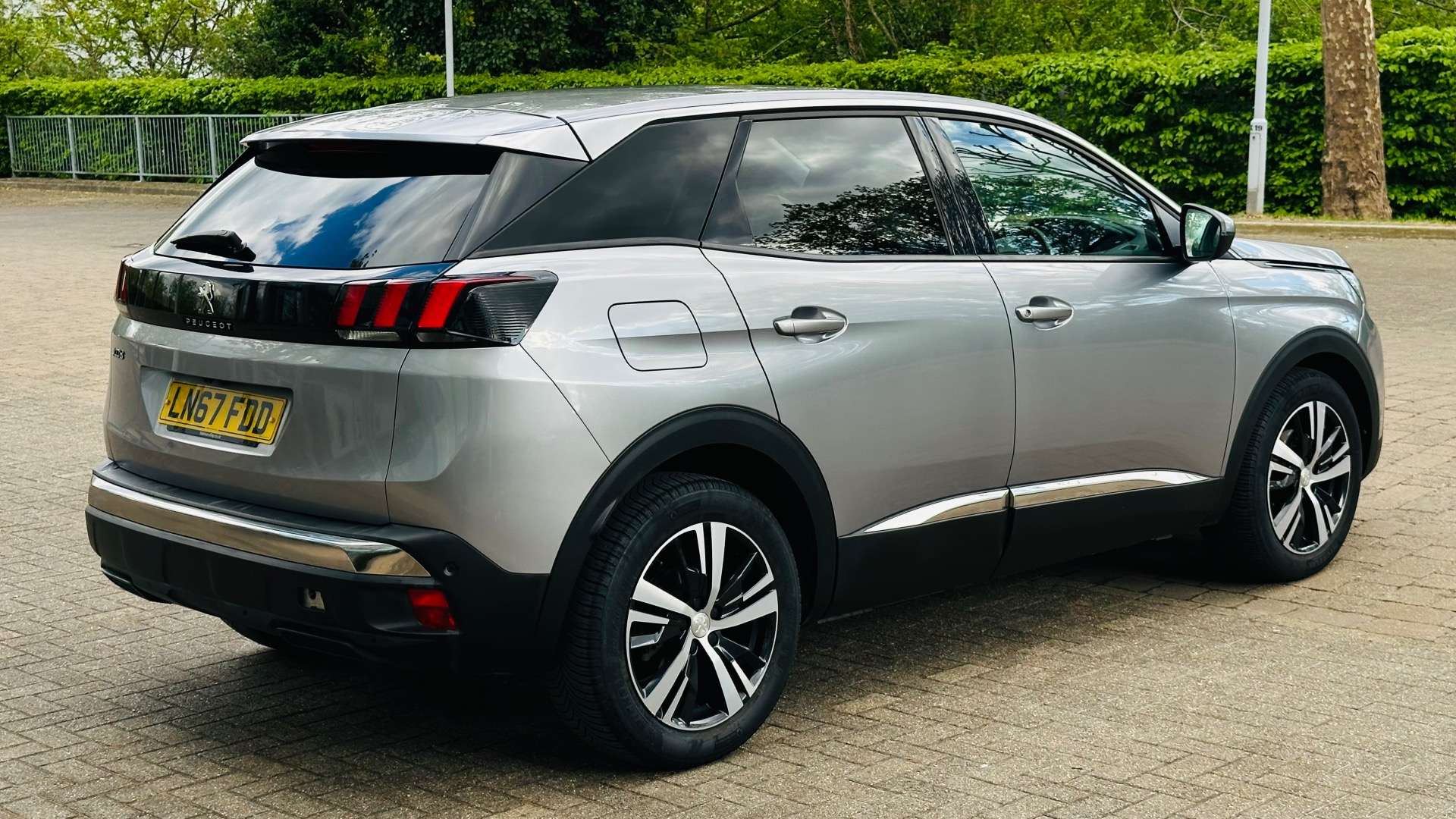 PEUGEOT 3008 1.2 3008 Allure S/S 5dr #12