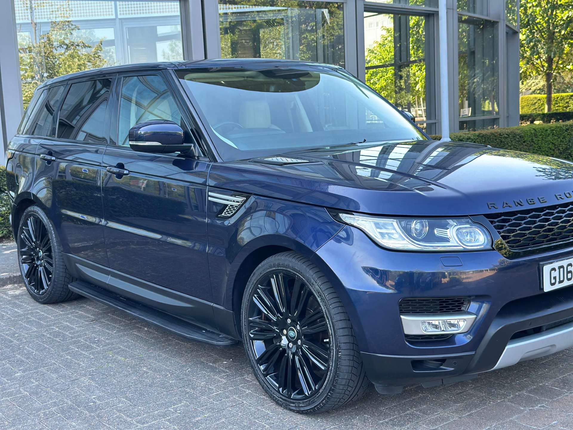 LAND ROVER RANGE ROVER SPORT 3.0 Range Rover Sport HSE SDV6 Auto 4WD 5dr #26