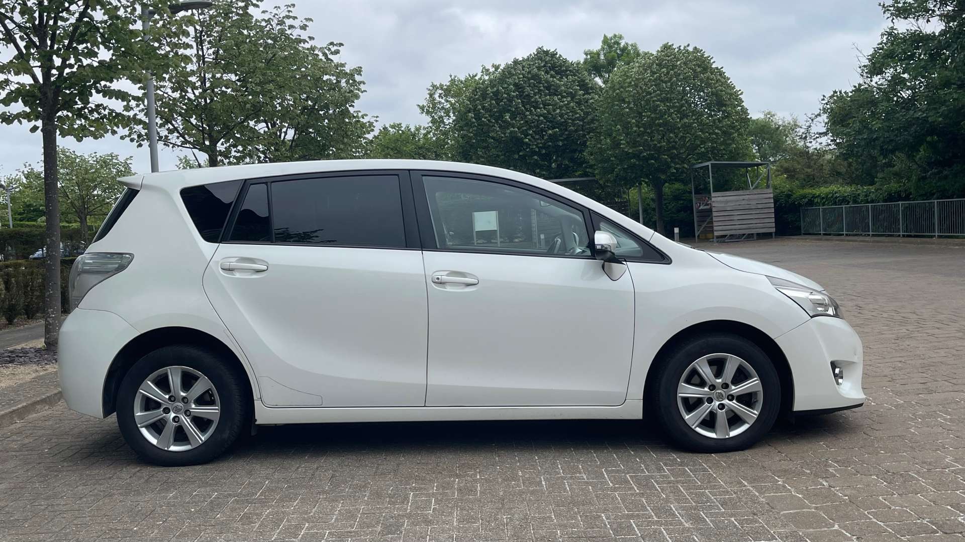 TOYOTA VERSO 1.6 Verso Icon D-4D 5dr #4