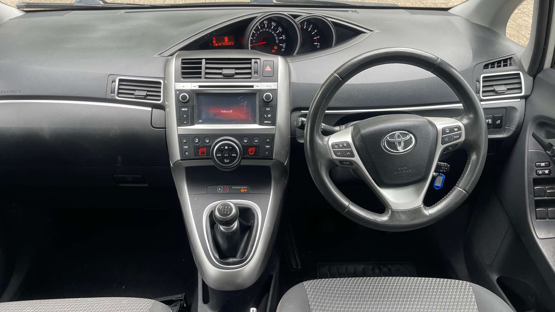 TOYOTA VERSO 1.6 Verso Icon D-4D 5dr #5