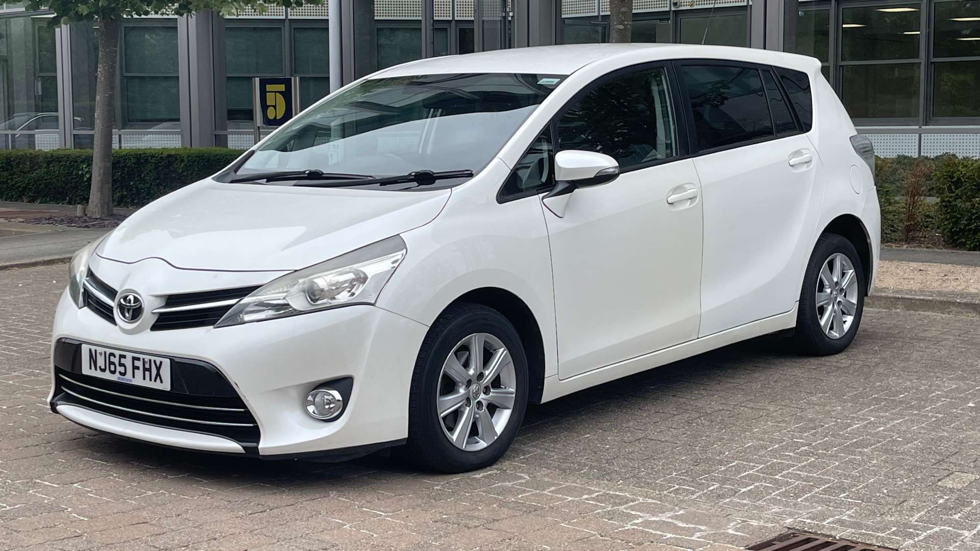 TOYOTA VERSO 1.6 Verso Icon D-4D 5dr #8