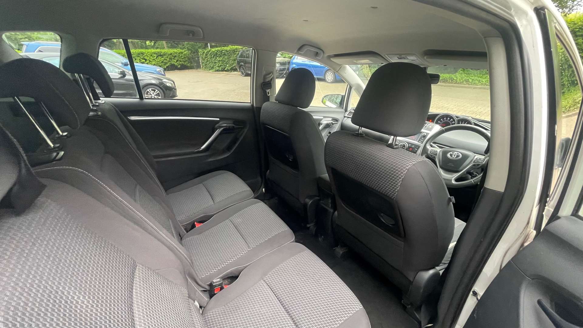 TOYOTA VERSO 1.6 Verso Icon D-4D 5dr #9