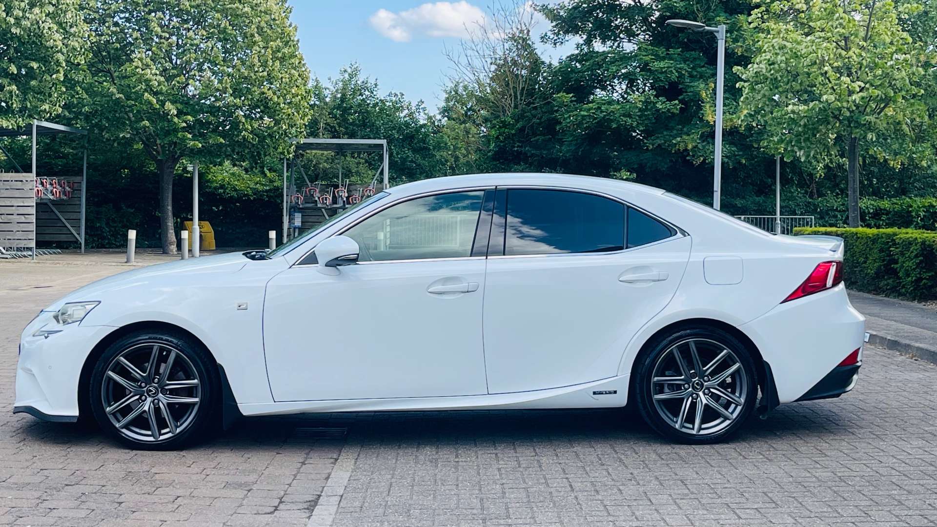 LEXUS IS 2.5 IS 300h F Sport CVT 4dr #2