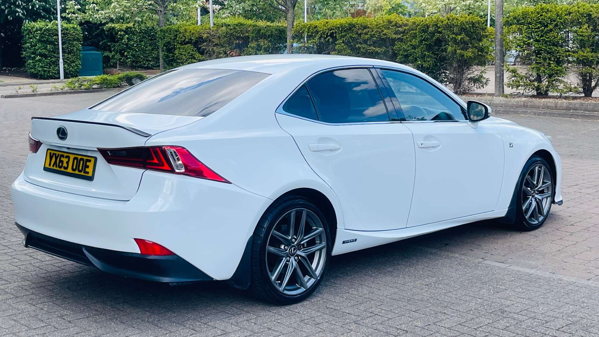 LEXUS IS 2.5 IS 300h F Sport CVT 4dr #6