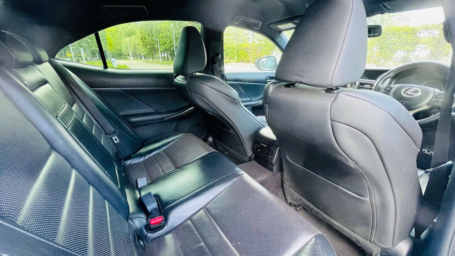 LEXUS IS 2.5 IS 300h F Sport CVT 4dr #8