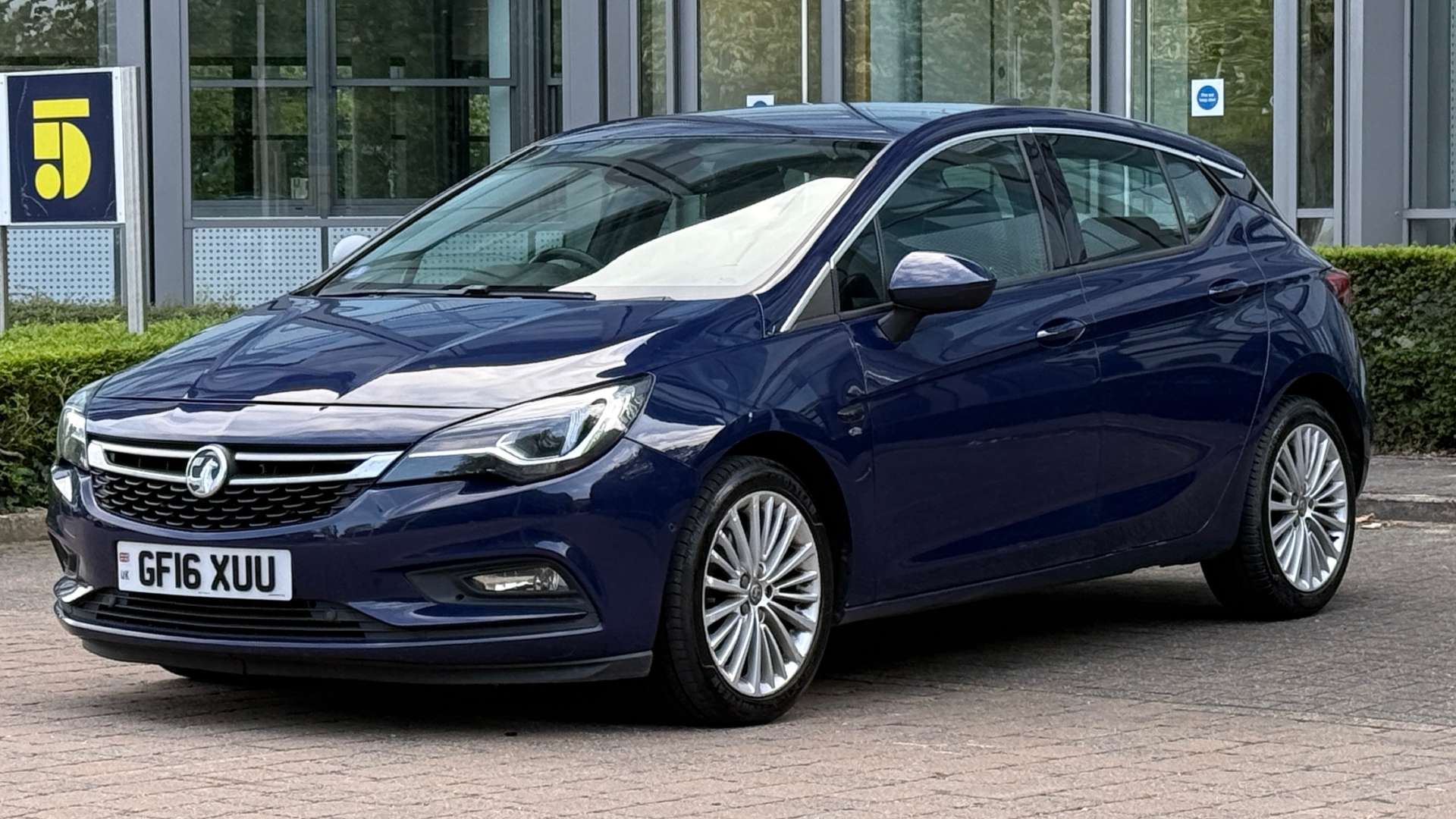 VAUXHALL ASTRA 1.6 Astra Elite Nav S/S 5dr #2