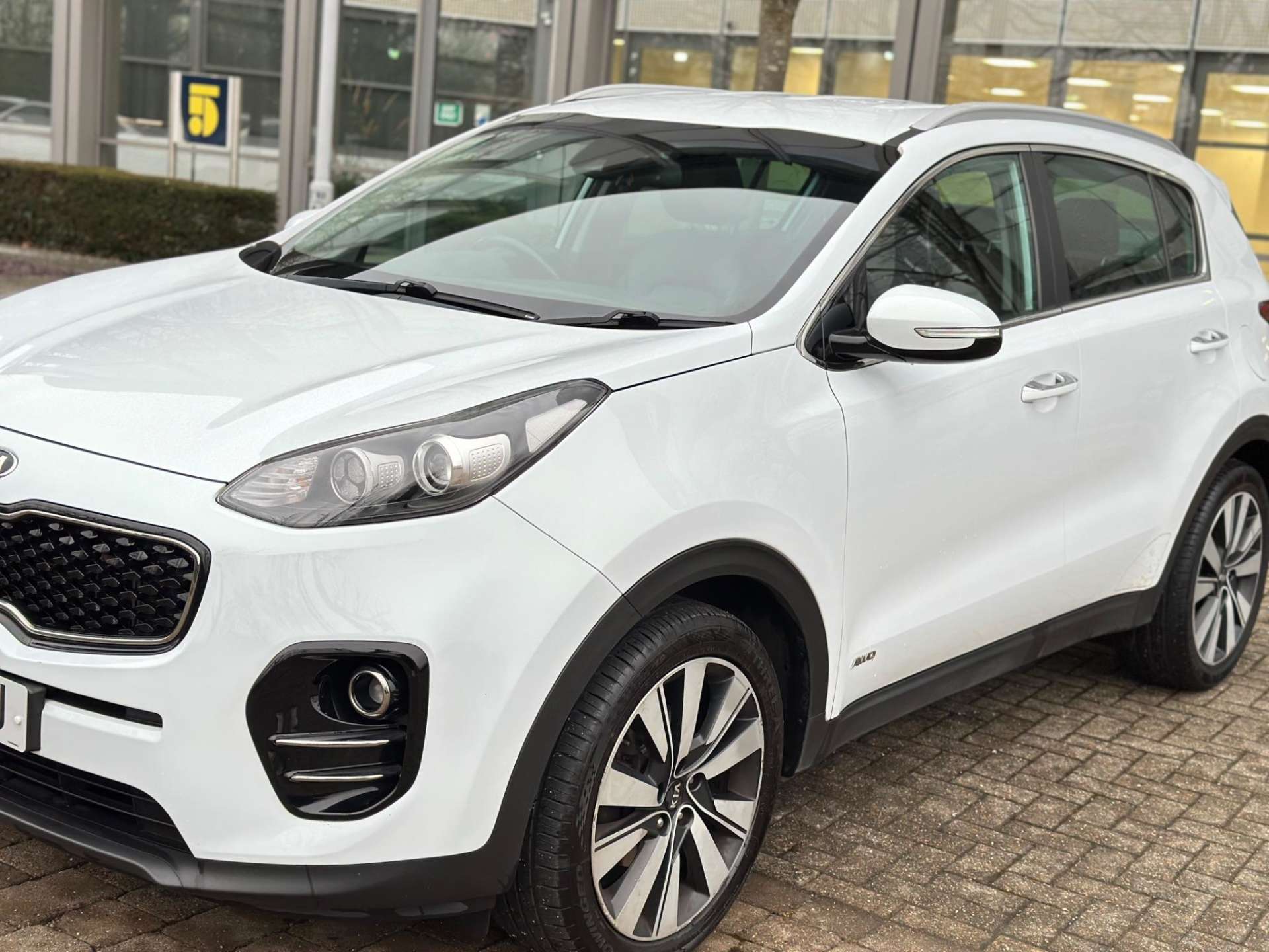 KIA SPORTAGE 2.0 Sportage KX-3 CRDi Auto 4WD 5dr #3
