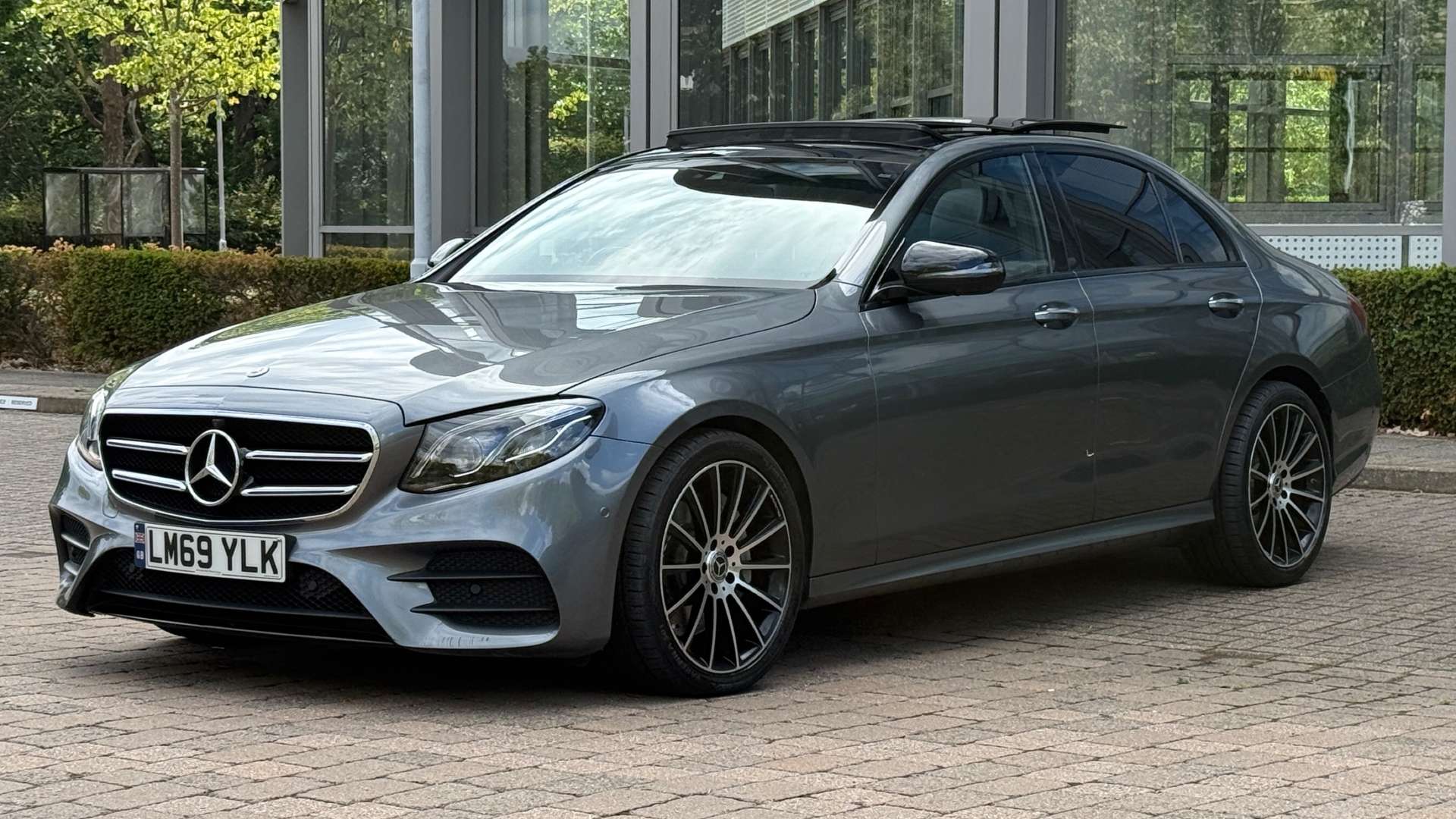 MERCEDES-BENZ E-CLASS 2.9 E 350 AMG Line Night Edition Premium+ D Auto 4dr #4