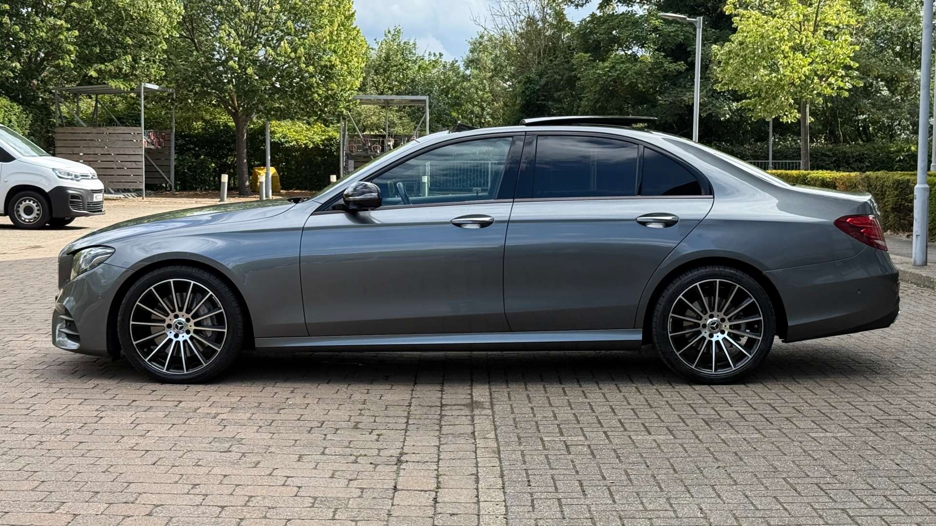 MERCEDES-BENZ E-CLASS 2.9 E 350 AMG Line Night Edition Premium+ D Auto 4dr #5