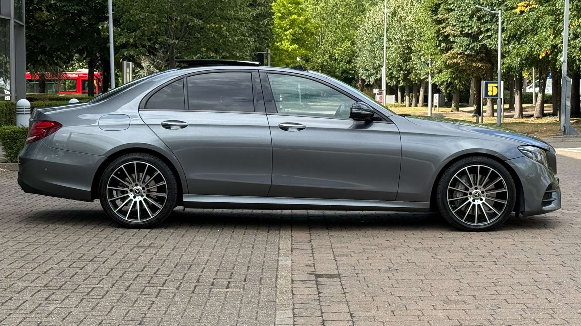 MERCEDES-BENZ E-CLASS 2.9 E 350 AMG Line Night Edition Premium+ D Auto 4dr #9