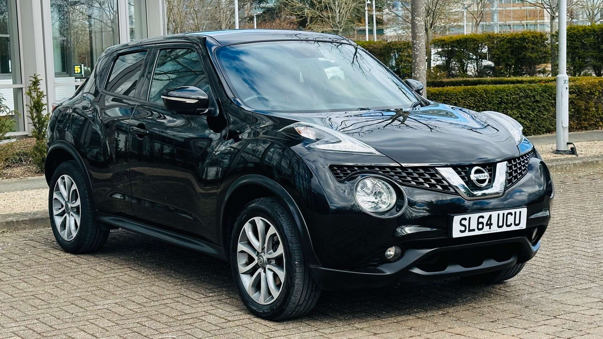 NISSAN JUKE 1.6 Juke Tekna CVT 5dr #0